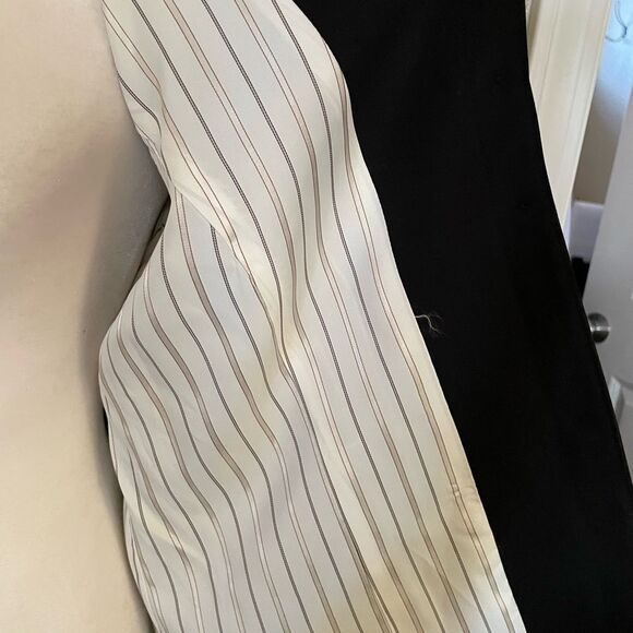 Pendleton Women's Petite Black Blazer & Stripe Design Inside & Pockets Size 12 - Picture 7 of 8